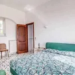 Campanella Villas Gardens Pool Superview Termini