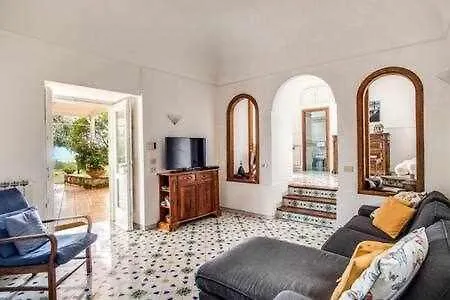 Campanella Villas Gardens Pool Superview