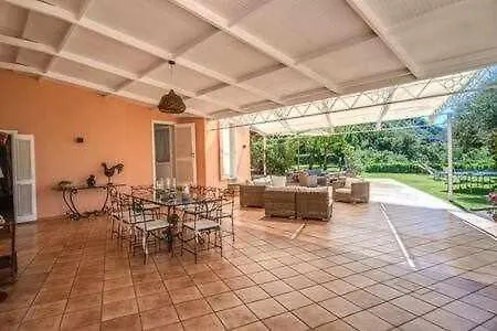 Villa Campanella Gardens Pool Superview *