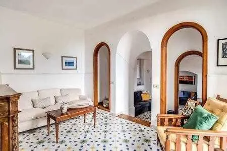 Campanella Villas Gardens Pool Superview Termini