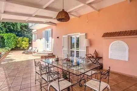 Campanella Villas Gardens Pool Superview Termini