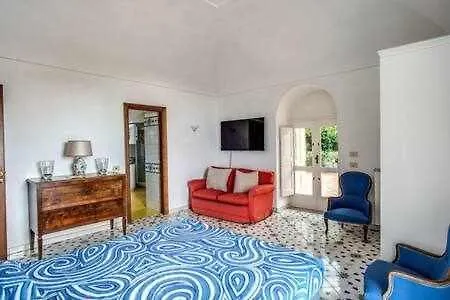 Campanella Villas Gardens Pool Superview *