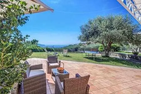 Campanella Villas Gardens Pool Superview Termini